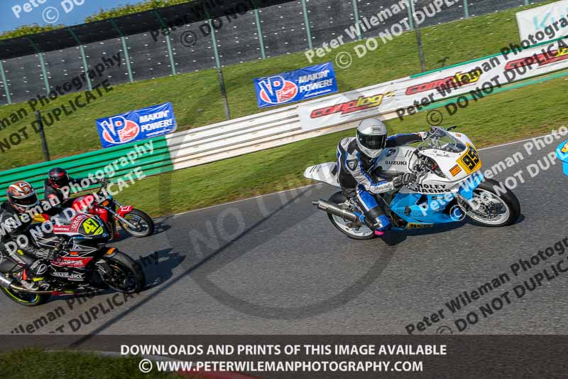 PJ Motorsport Photography 2018;enduro digital images;event digital images;eventdigitalimages;mallory park;mallory park photographs;mallory park trackday;mallory park trackday photographs;no limits trackdays;peter wileman photography;racing digital images;trackday digital images;trackday photos